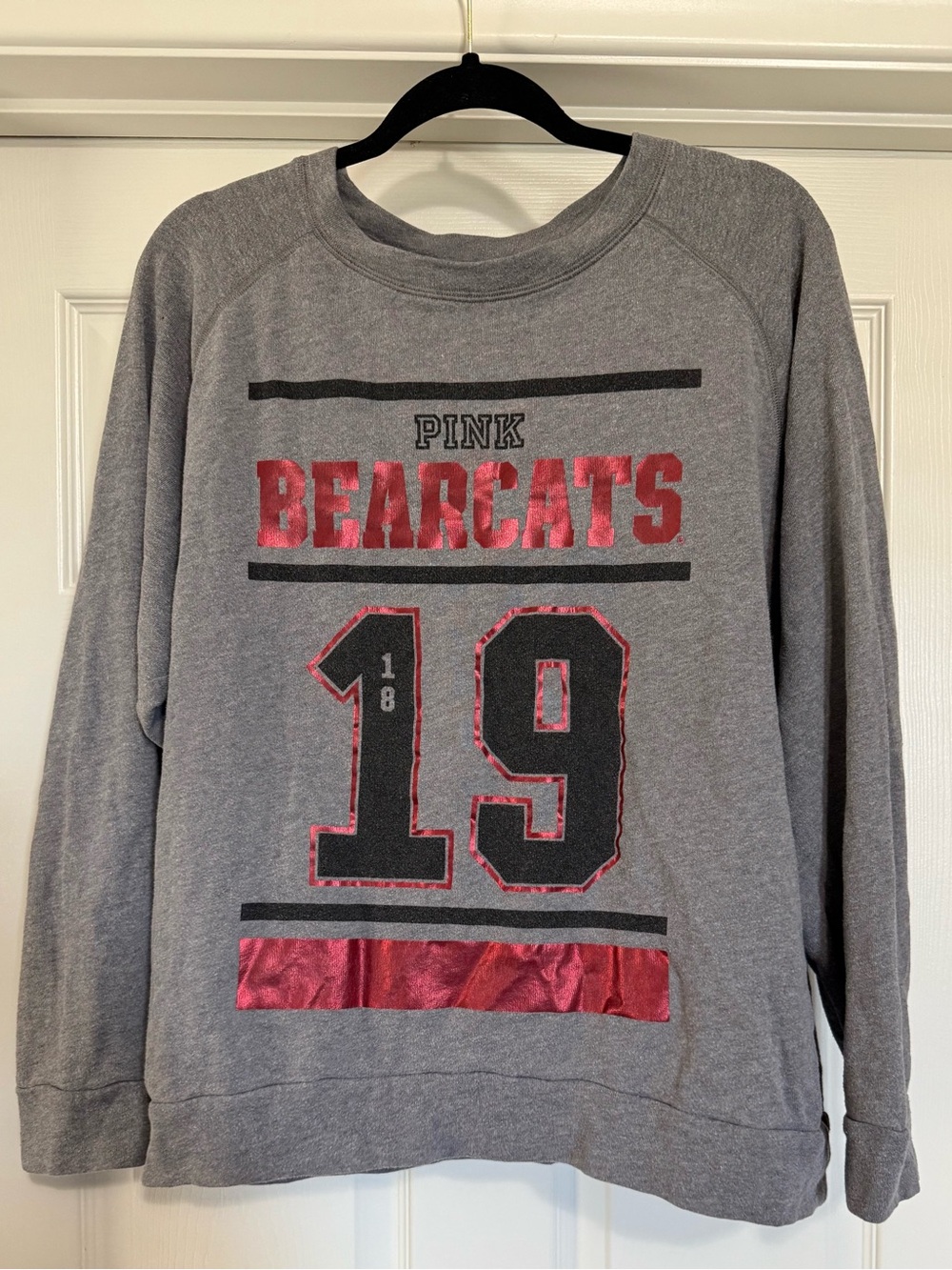PINK Cincinnati Bearcats Sweatshirt Gray Red Foil Graphic Pullover M
